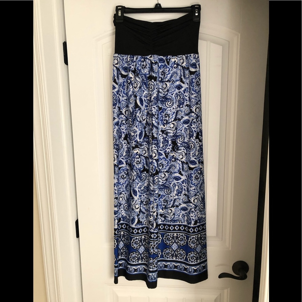 Fall skirt with beautiful detail